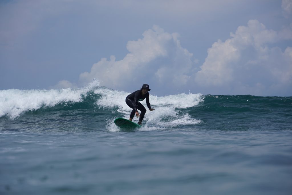Mushroom Beach (Nusa Lembongan) - Surf Journey Bali Men enjoying gentle waves at Mushroom Beach (Nusa Lembongan) with Surf Journey Bali