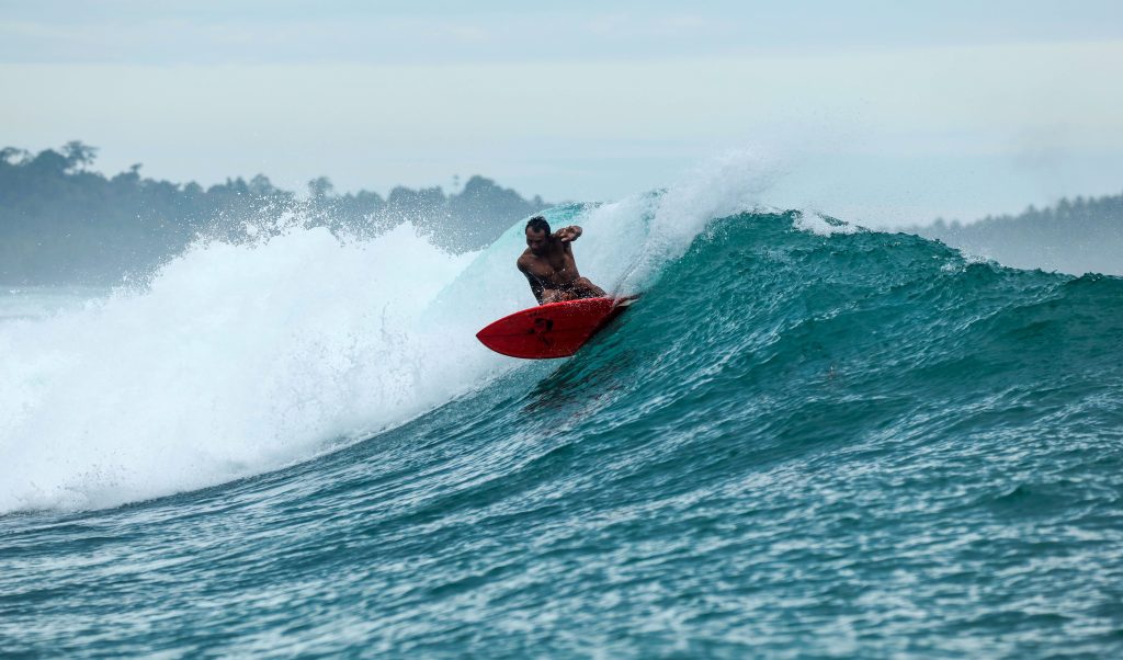 Our coach Dono performed at Greenbowl beach surf spot.